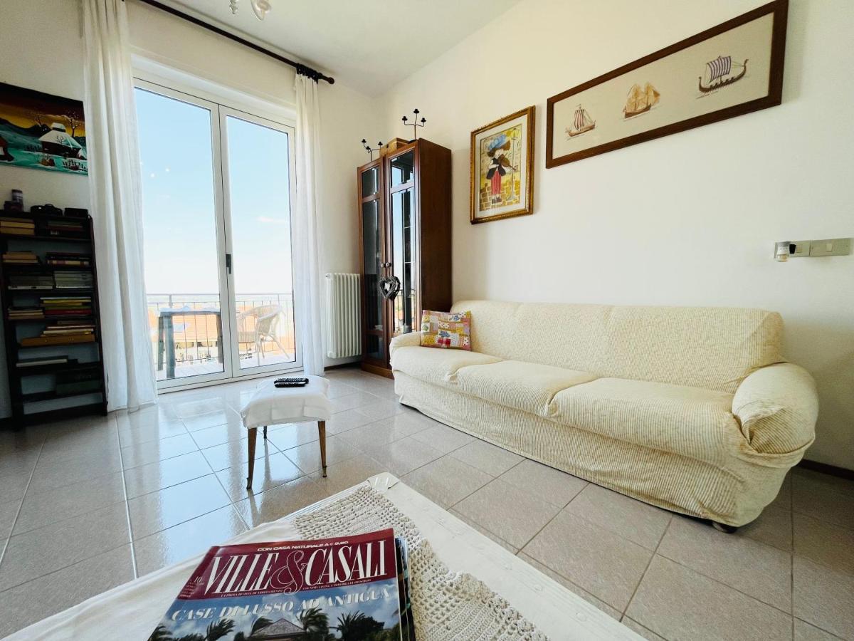 Casa Vacanze Con Vista Panoramica Frassinello Extérieur photo
